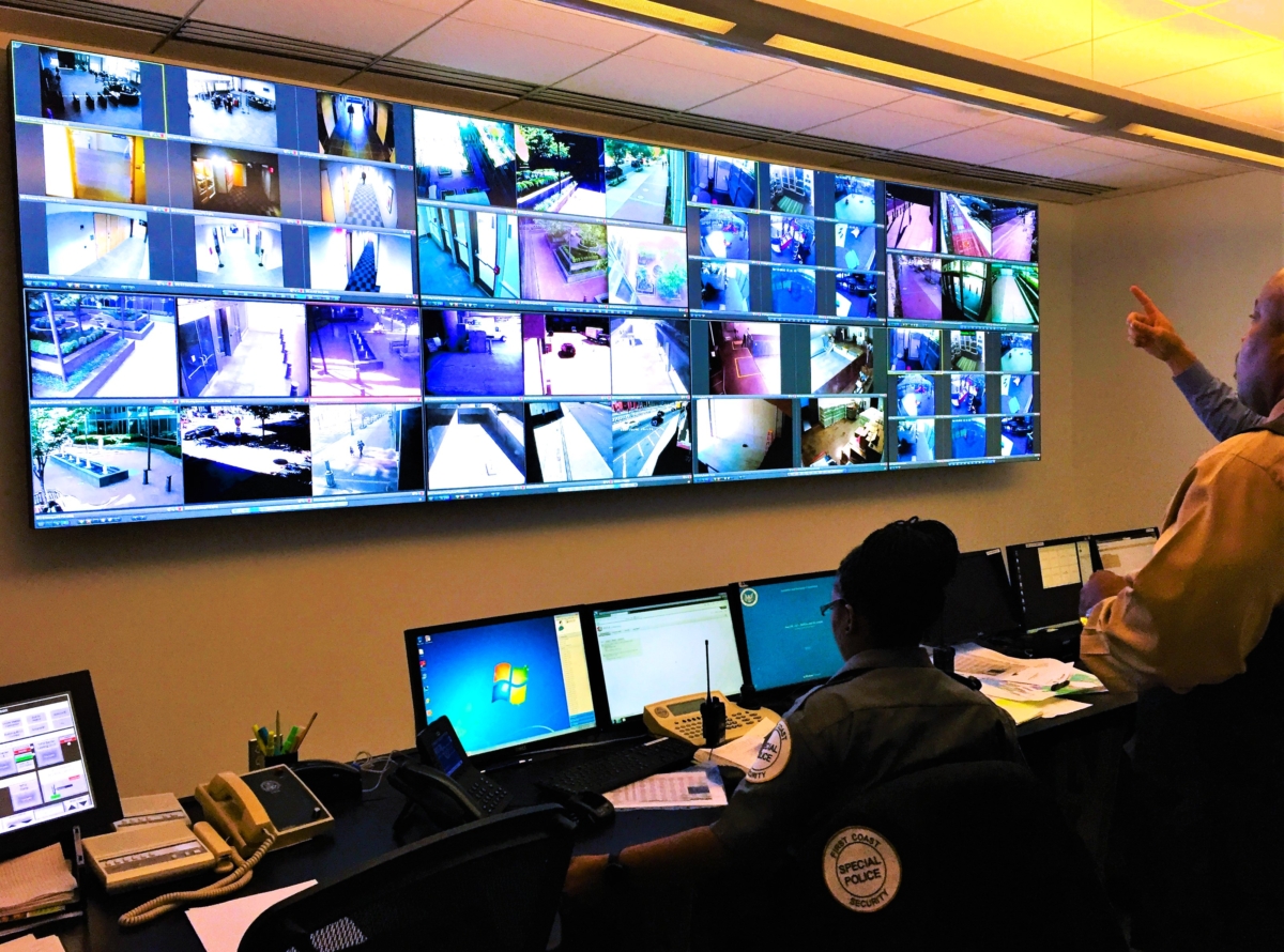 Video Walls & Large-Format Displays control room